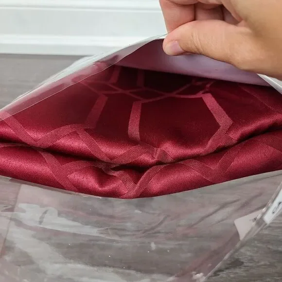 CHAGALL Spillproof Rectangular Tablecloth in  Rio Red - Picture 12 of 12